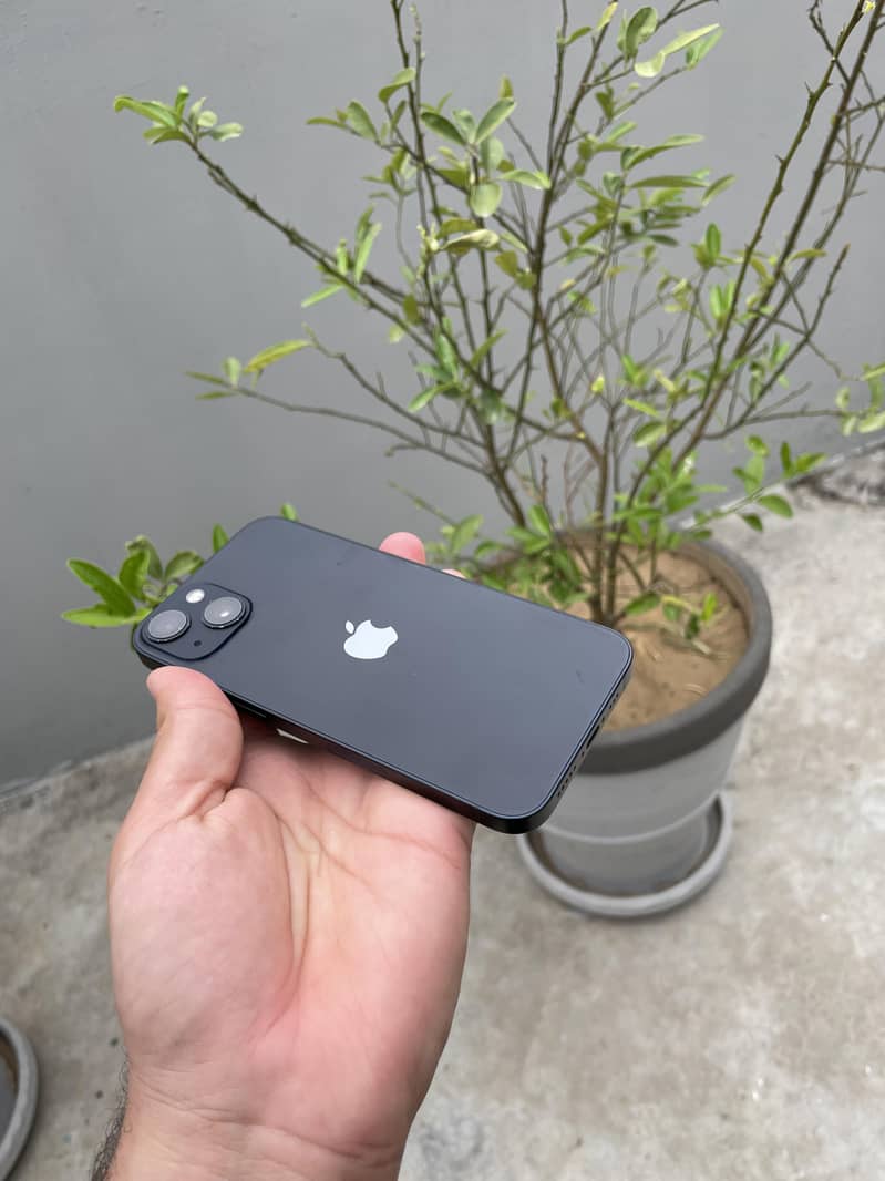 IPHONE 13 0