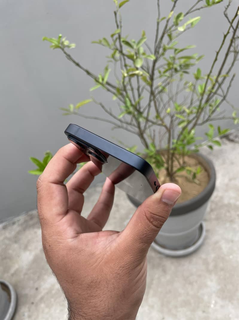 IPHONE 13 5