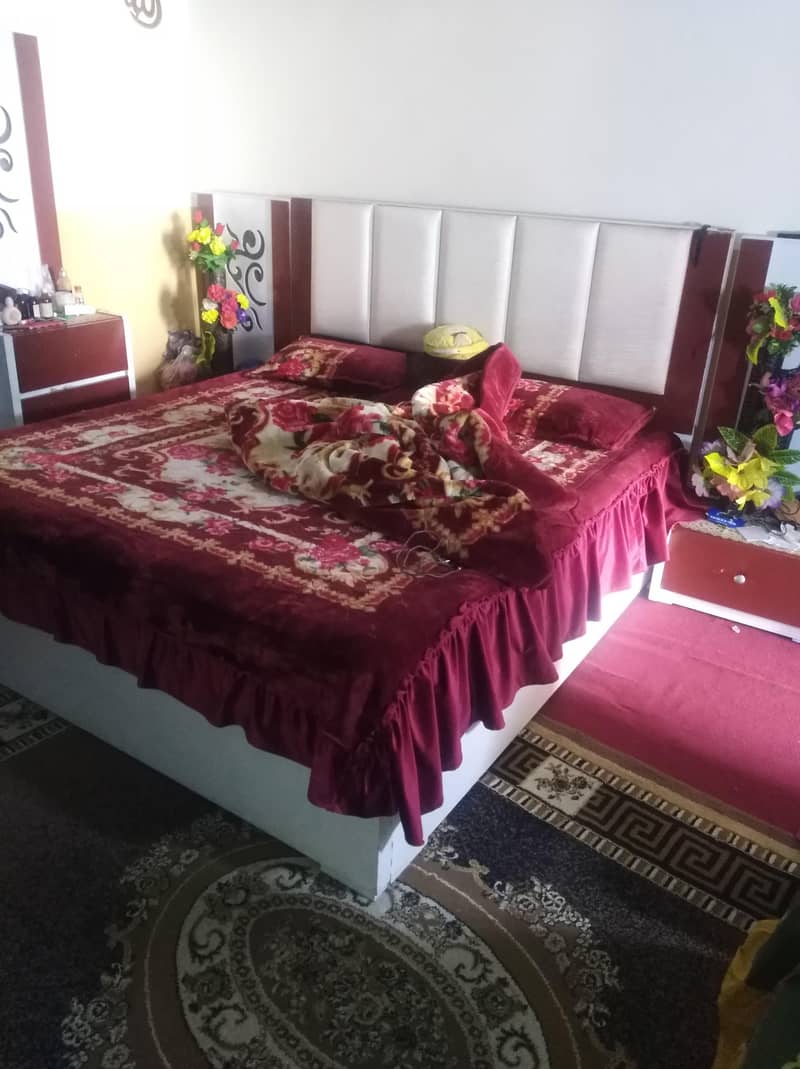 Double bed 0