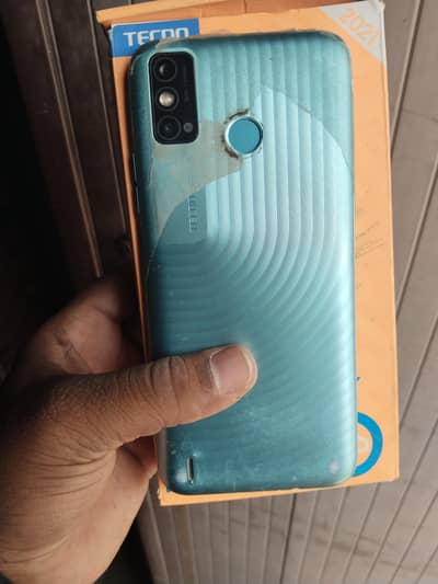 Tecno spark 6go 4gb 64gb box sat hai 10.09 03004262225