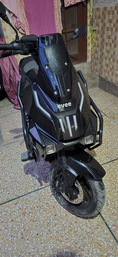 evee S1 pro for sale model 2026 all scooter ok 1 month use