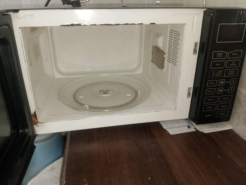 Microwave oven 0