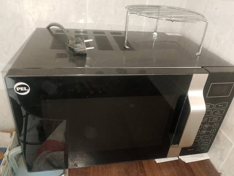 Microwave oven 1