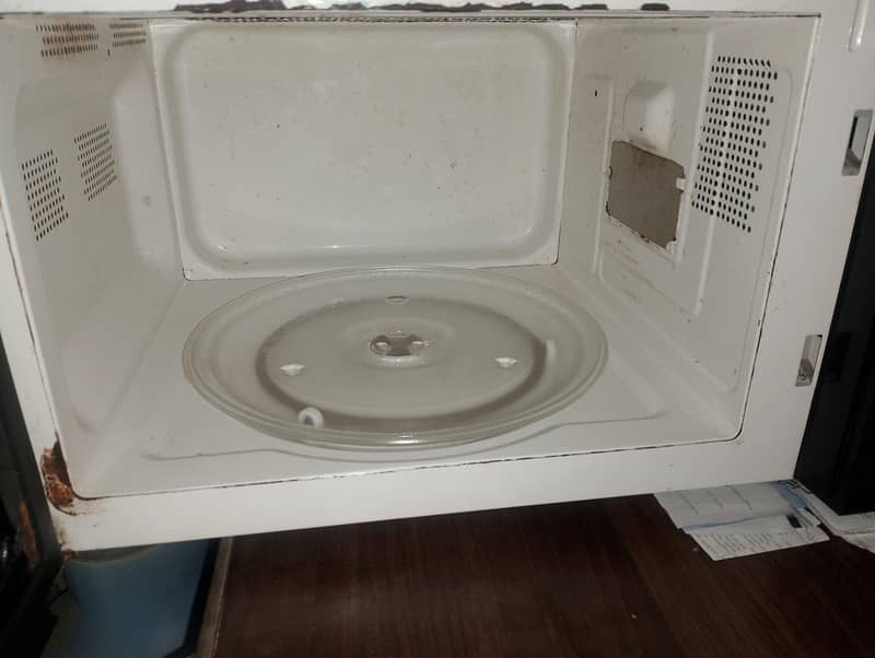 Microwave oven 2