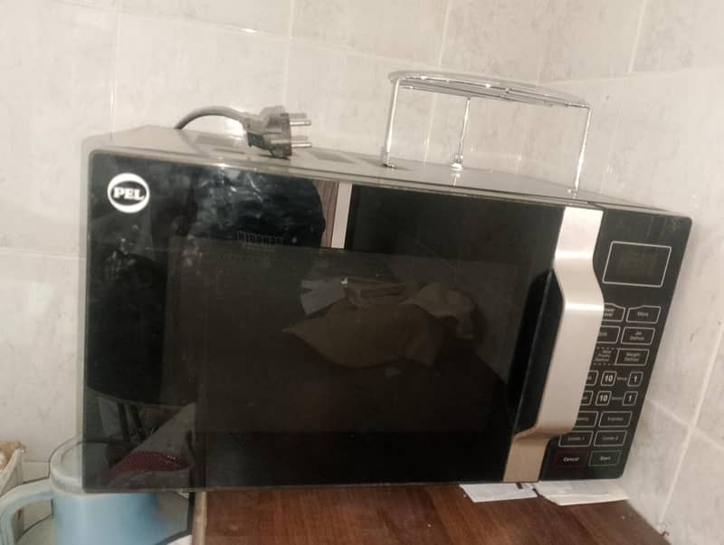 Microwave oven 4