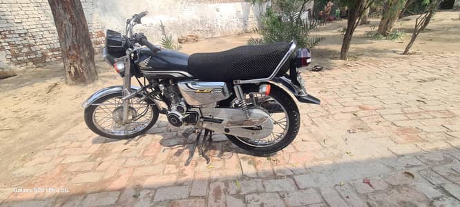 Honda 125 self start bhtreen condition
