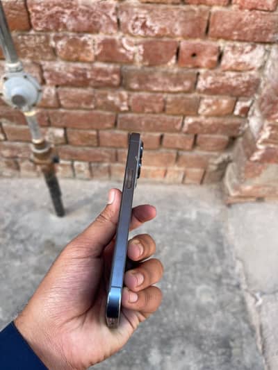 iPhone 13 pro factory unlock
