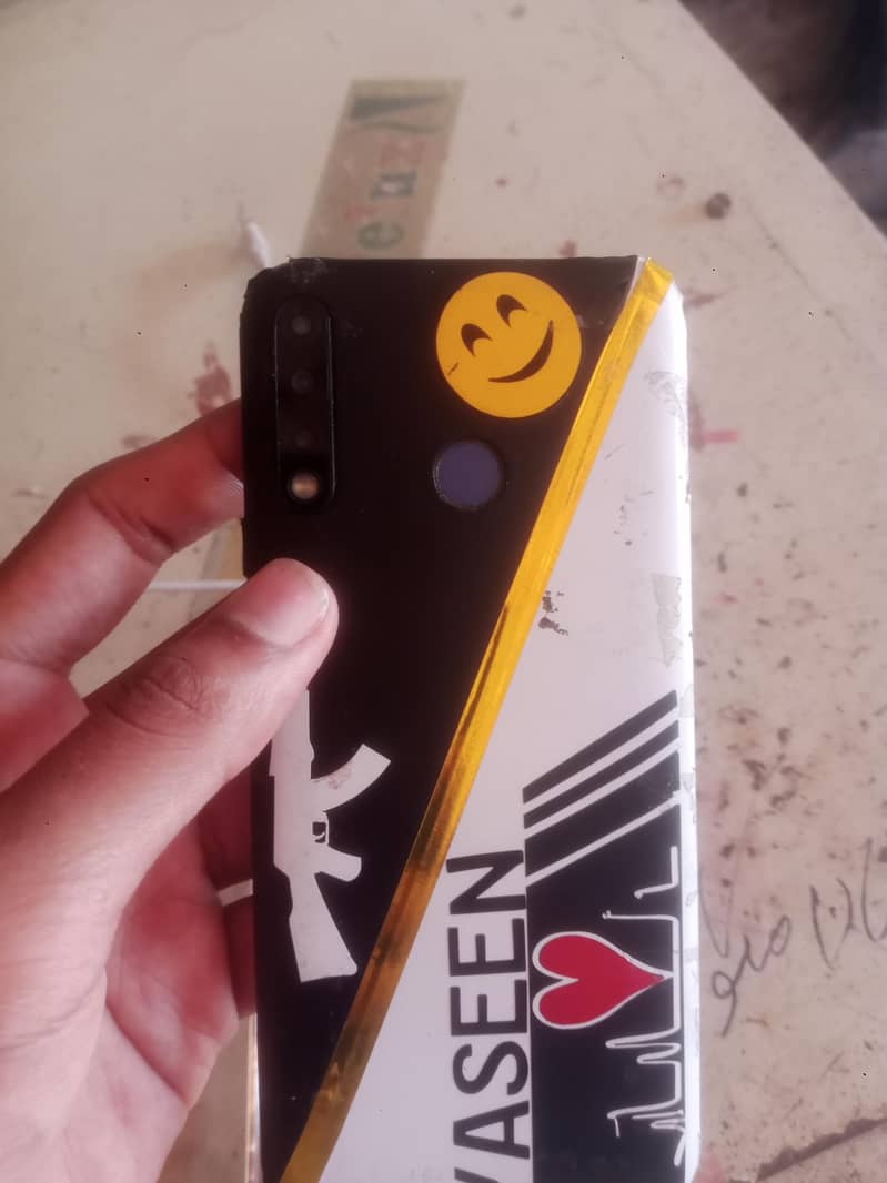 tecno 8