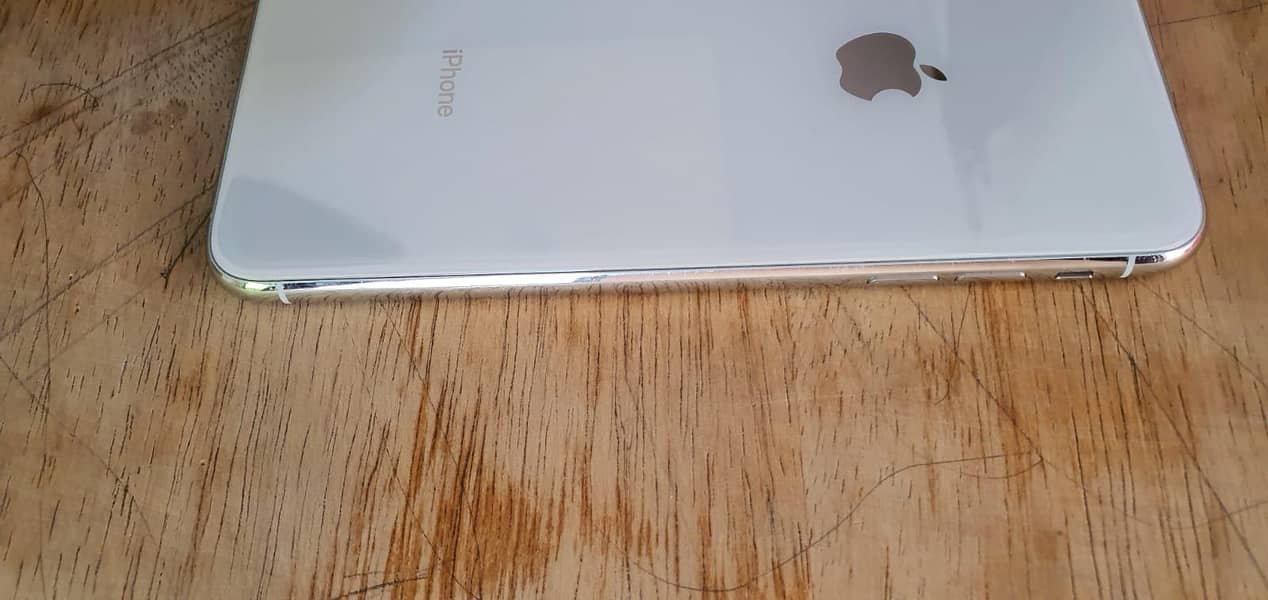 iphone xs max 8