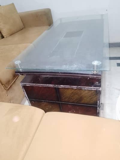 condition 10/10 sofa. condition 10/8 center table. sofa use 9to10 mah