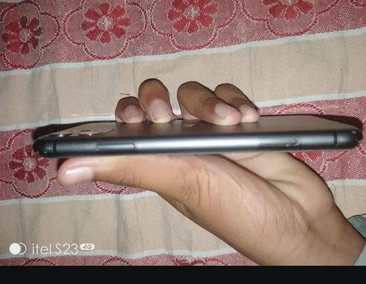 iphone 11 JV 0