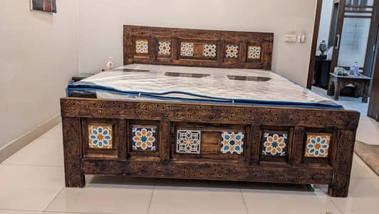 Swati antique bed
