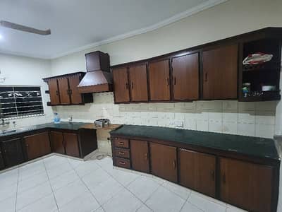 27 Marla upper portion for Rent