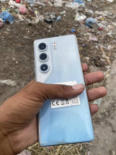 under warranty Koi Ishu nahi hai