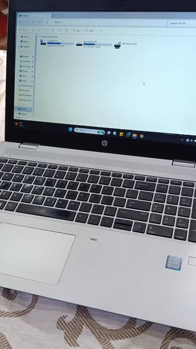 HP Core i5 8th Gen 8GB Ram 256 GB SSD with original blue pin charger