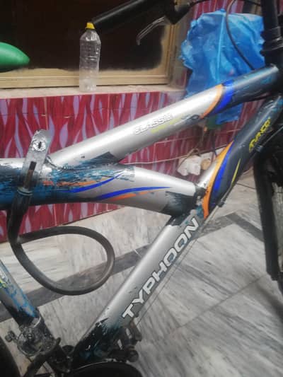 advance typhoon mountain bike (classic supper SPORTS)