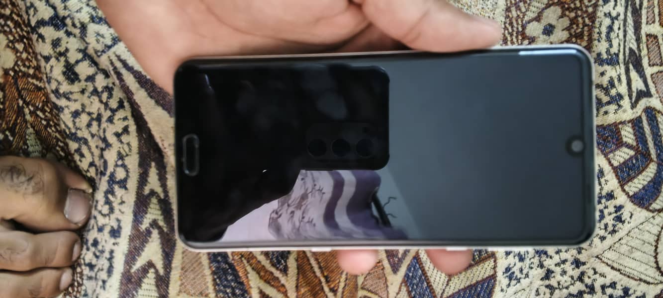 Sharp Aquos R3 2
