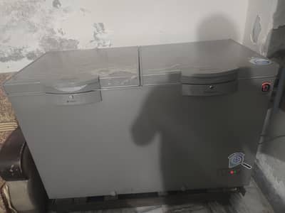 Dawlance 15 CFT deep freezer like brand new for sale