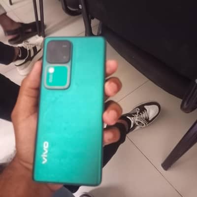 Vivo V30 (5G)