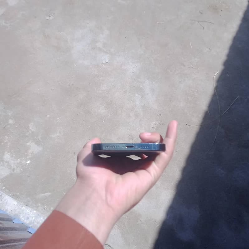 iPhone 13pro max 4
