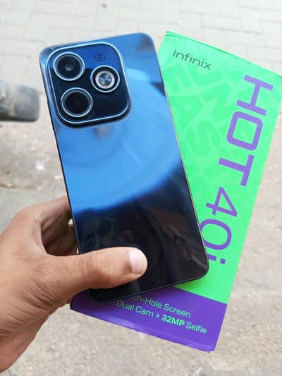 INFINIX HOT 40i 8/128 Condition 10/10 (ARGENT SELL).