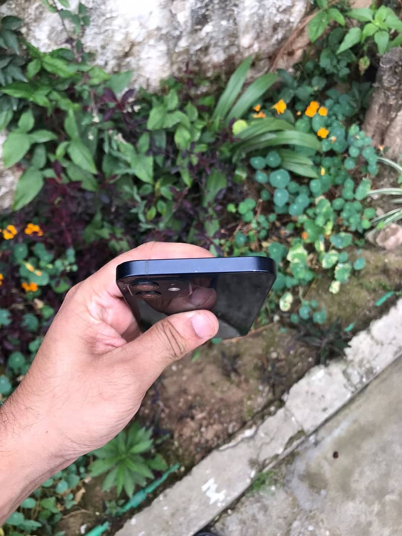 iPhone 12 5