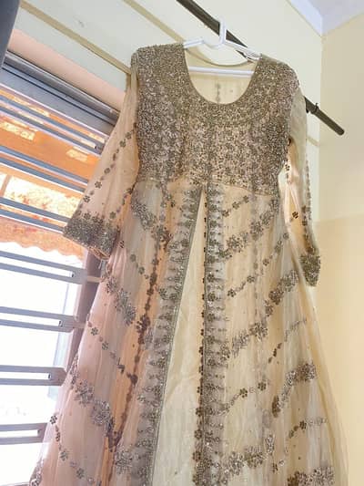 Long bridal maxi for sale in gold colour new condition