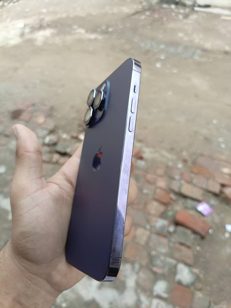 iphone 14 pro max 3