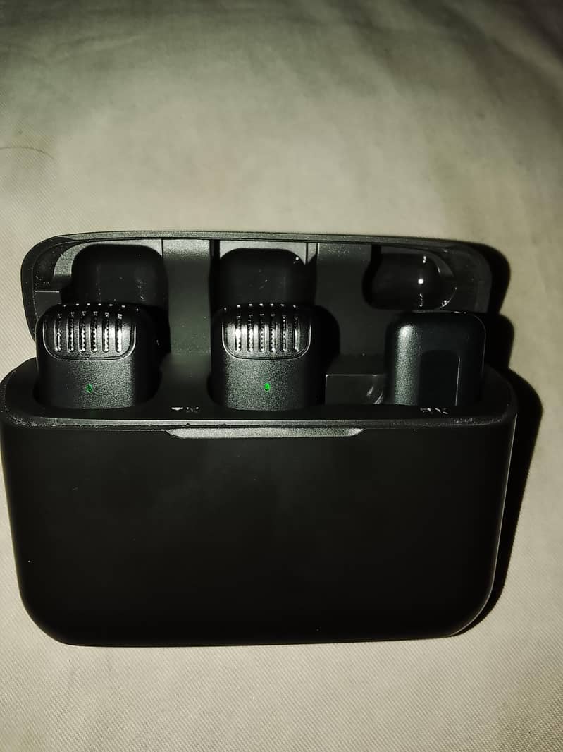 Wireless microphone 0