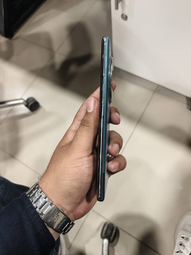 infinix ZERO 40 4