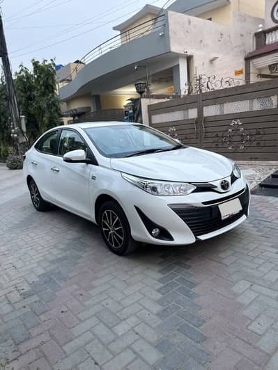 Toyota Yaris 1.5 ATIV X 2022 White Color 100% Original B2B