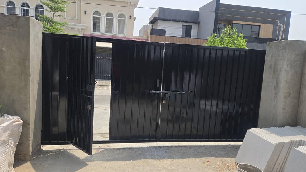 Main gate 1