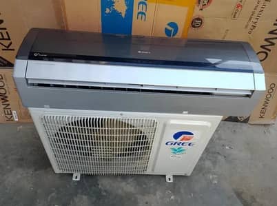 Gree 1.5 ton Dc inverter heat and cool