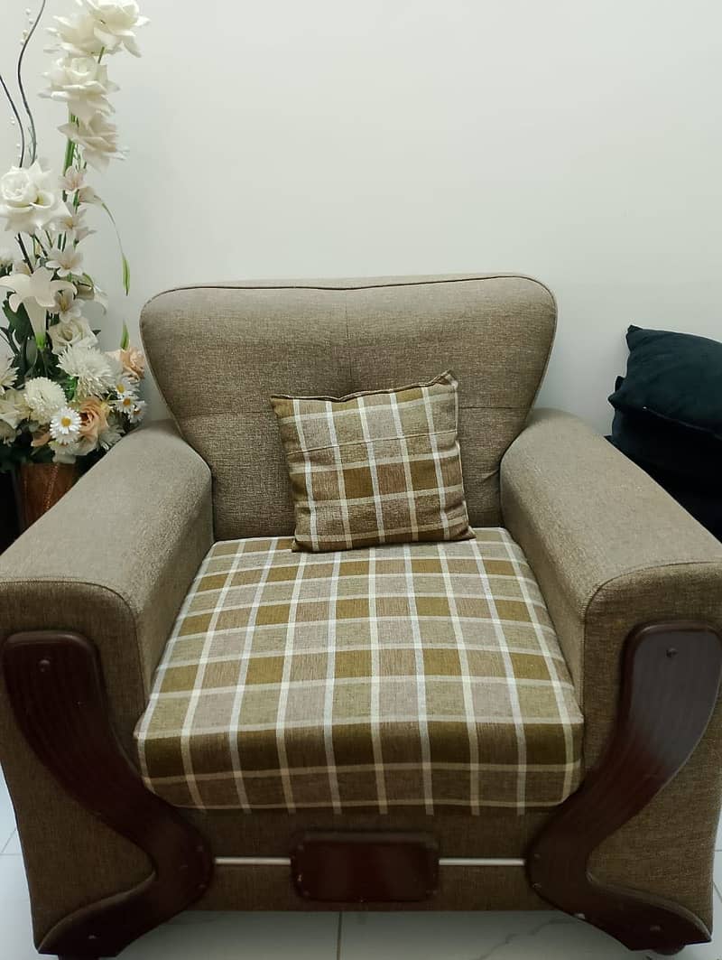 7 seater sofa  with centre table 1