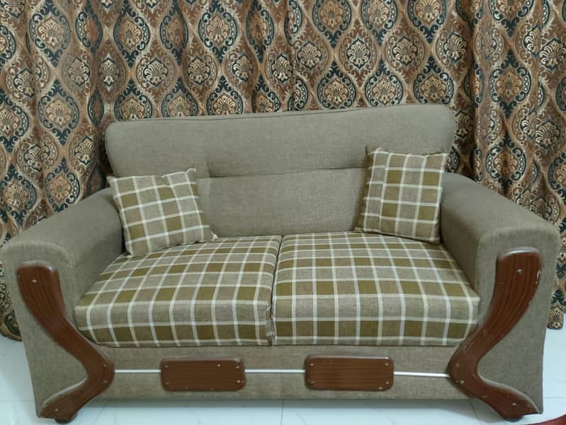 7 seater sofa  with centre table 4