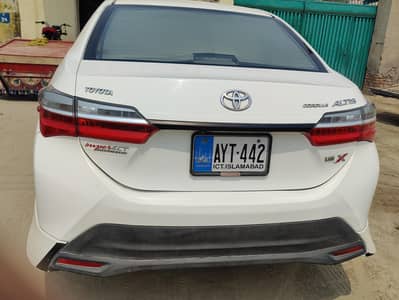 Toyota Corolla1.6 special edition super white color