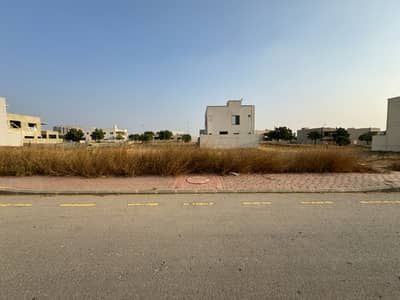 272 Sq Yd West Open Plot #400 Rd-6 Near Bahria Heights Precinct-8! Surrounded by Park, Mosque, Gallery, Commercial Hub & All Amenities Nearby. Perfect for Dream Home or Smart Investment!