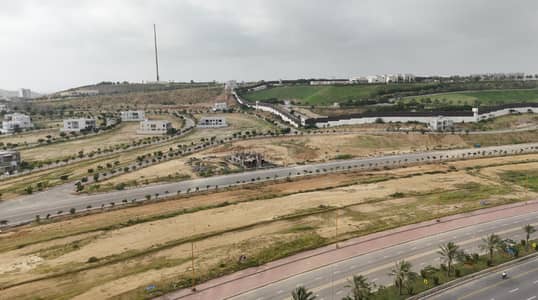 500 Sq Yd West Open Single Belt Plot #960 Street-10A Near Bahria Hills Precinct-9! Surrounded by Park, Mosque, Gallery, Commercial Areas & All Amenities Nearby. Perfect for Dream Home or Smart Investment!