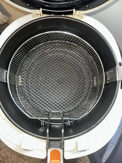 Tefal Ultra One Deep Fryer - Like New - 10/10 Condition