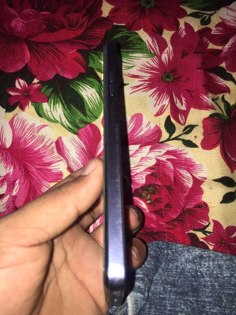 Mobile  4