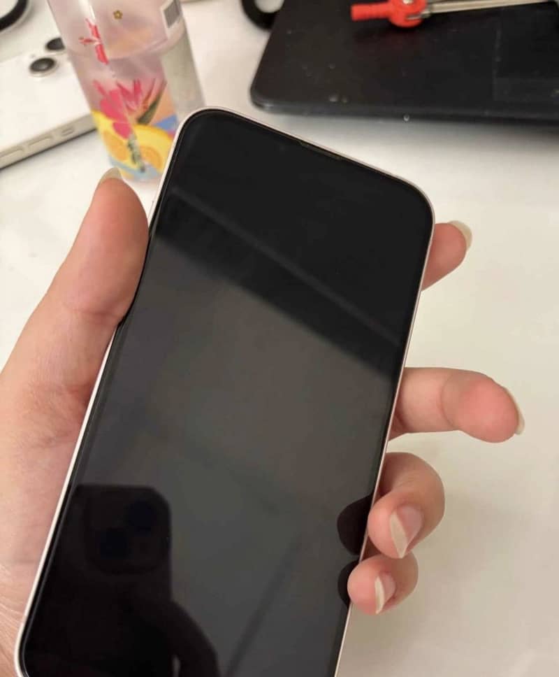 Apple iPhone 13 2