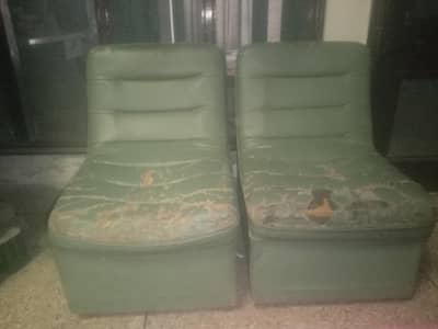 2 sofas 1 seater