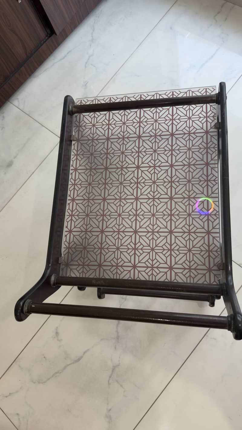Central table and trolly 3