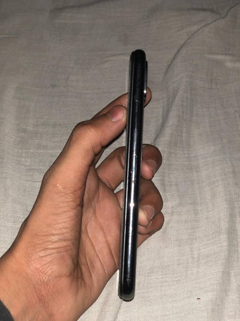 Iphone X 4