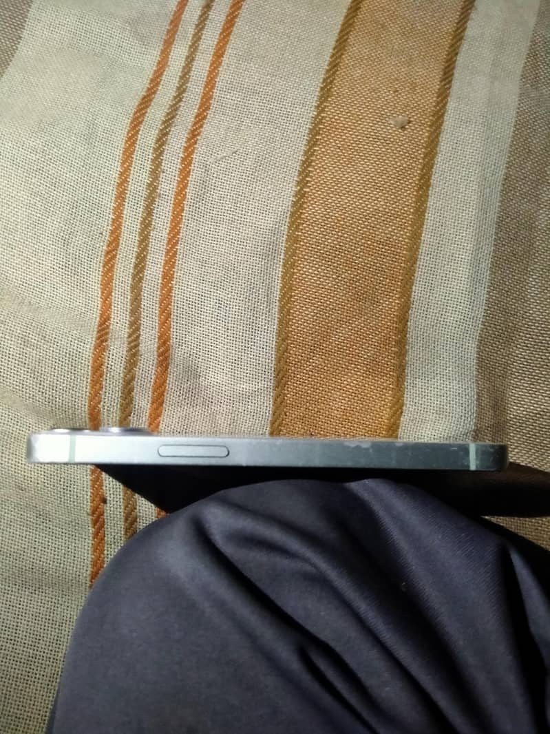 iphone 12 mini 2