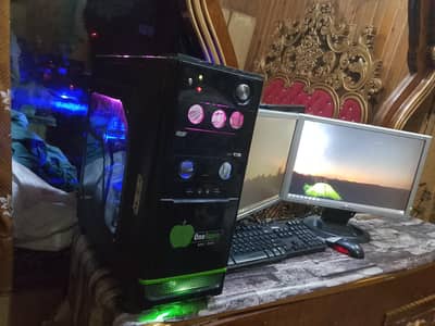 Gaming PC  Dual LEDs  and all Accseries