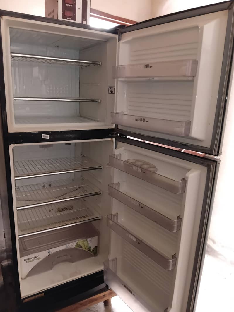 Dawlance fridge 0