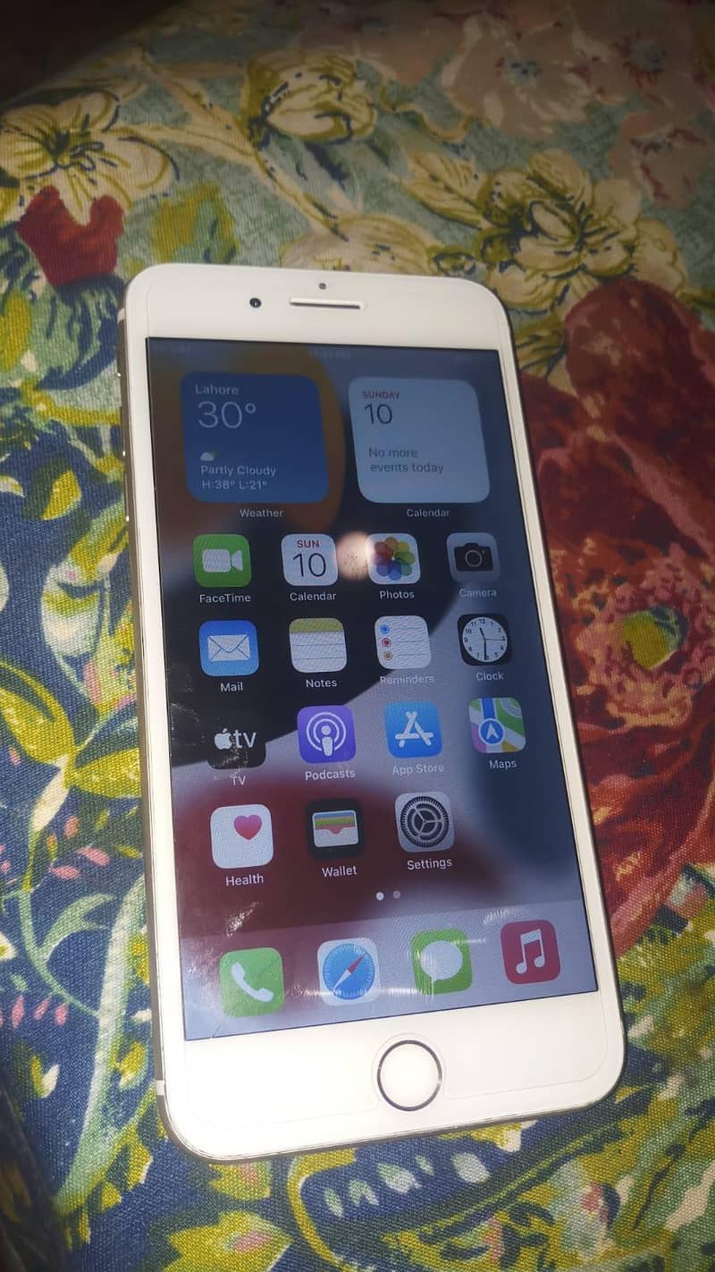 Apple iPhone 7 Plus 0