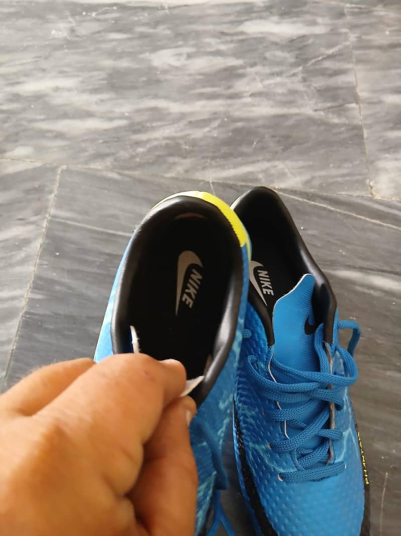 stud  shoe 3