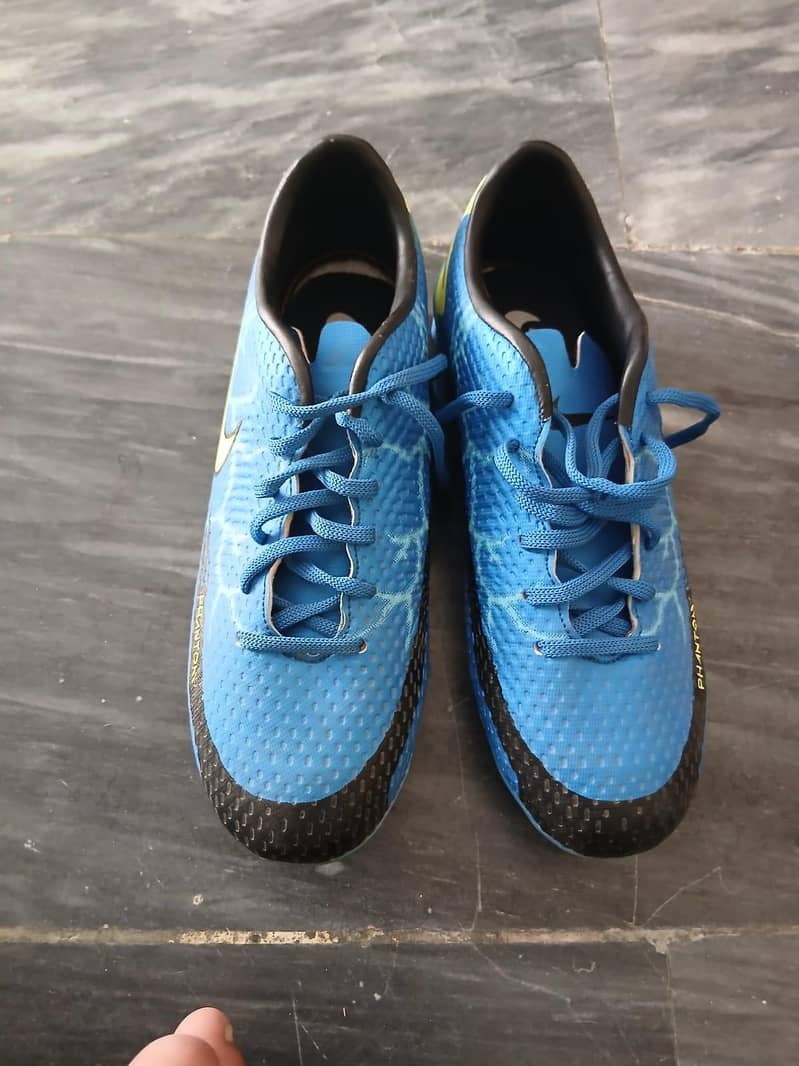 stud  shoe 4